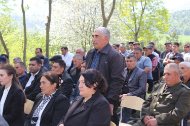 Rayon İcra Hakimiyyətinin başçısı Orxan Mürsəlov   Şahdağ və Çiçəkli kənd sakinləri ilə növbəti səyyar qəbul keçirib