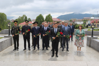 Dünya şöhrətli siyasi və dövlət xadimi, müstəqil Azərbaycan dövlətinin memarı və qurucusu Ümummilli Lider Heydər Əliyevin 101 illik yubileyi Gədəbəy rayonunda qeyd olunub