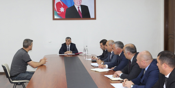 Rayon İcra Hakimiyyəti başçısının səlahiyyətlərini icra edən Natiq Nağıyev növbəti vətəndaş qəbulu keçirib